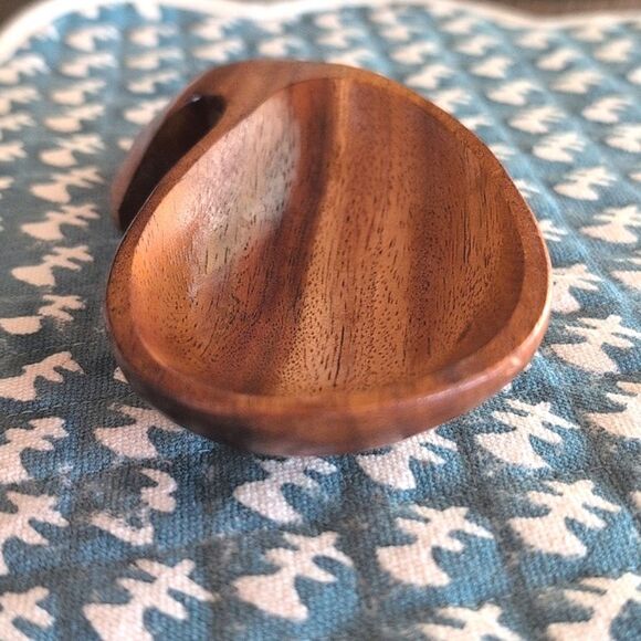 Vintage Wooden Whale Shaped Dish - Picture 4 of 8